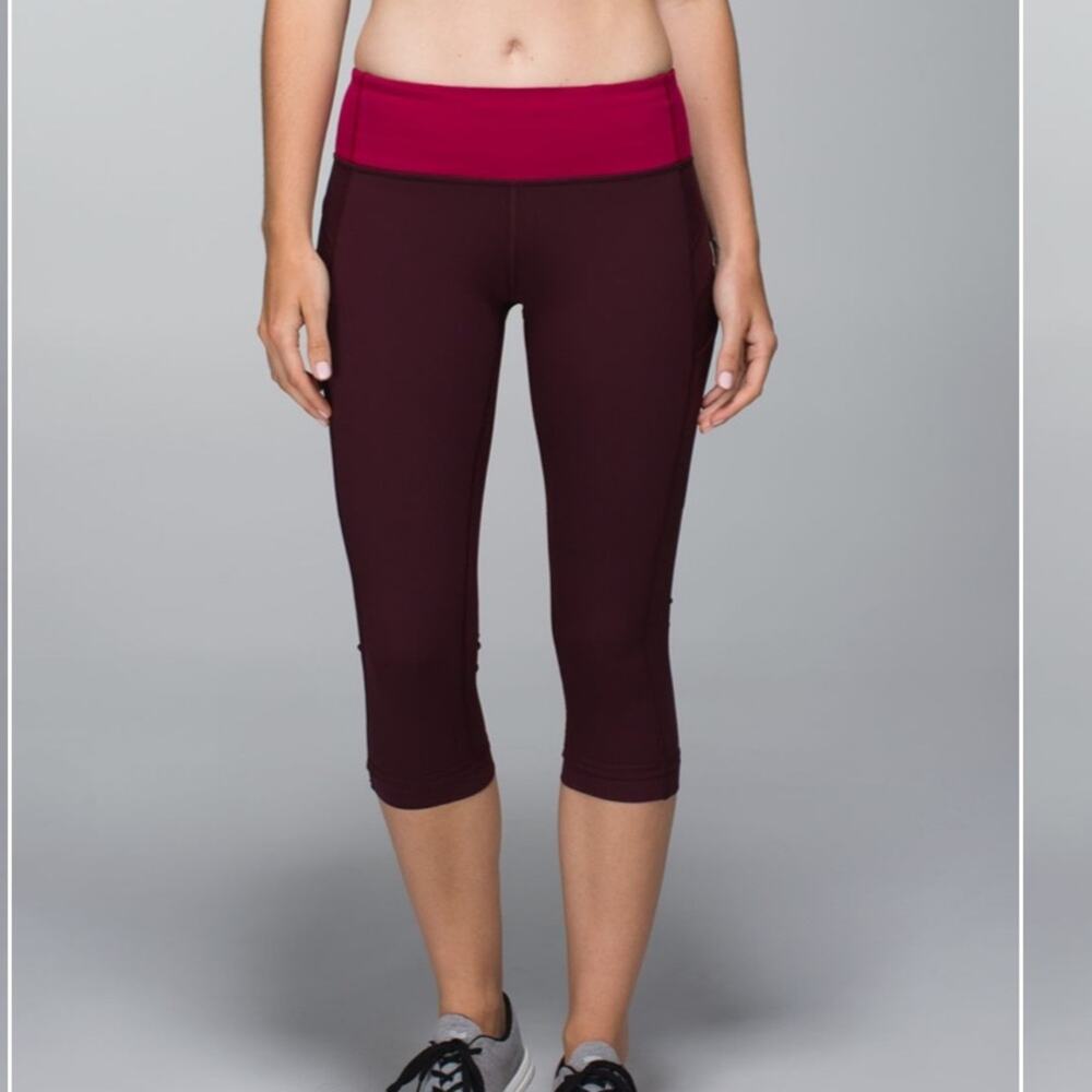 024 Lululemon cropped legging with zipper size 4